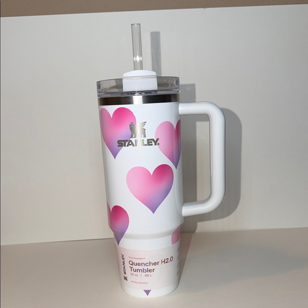 NWT Stanley Target Exclusive 30oz Quencher H2.0 White Pink Hearts - Picture 15 of 16